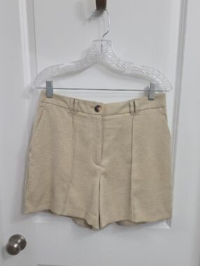 Vince Camuto Women's Tailored Beige Shorts - Classic High-Waist Style